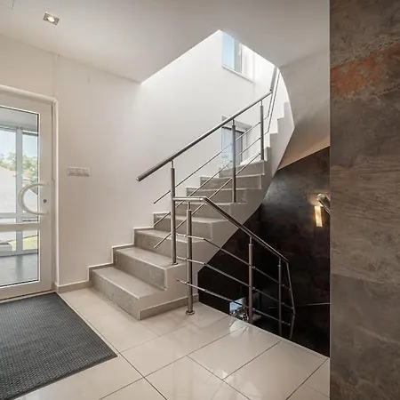 Apartman By Pyramide: Sylvestr