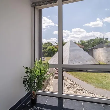 Apartman By Pyramide: Sylvestr Pozsony